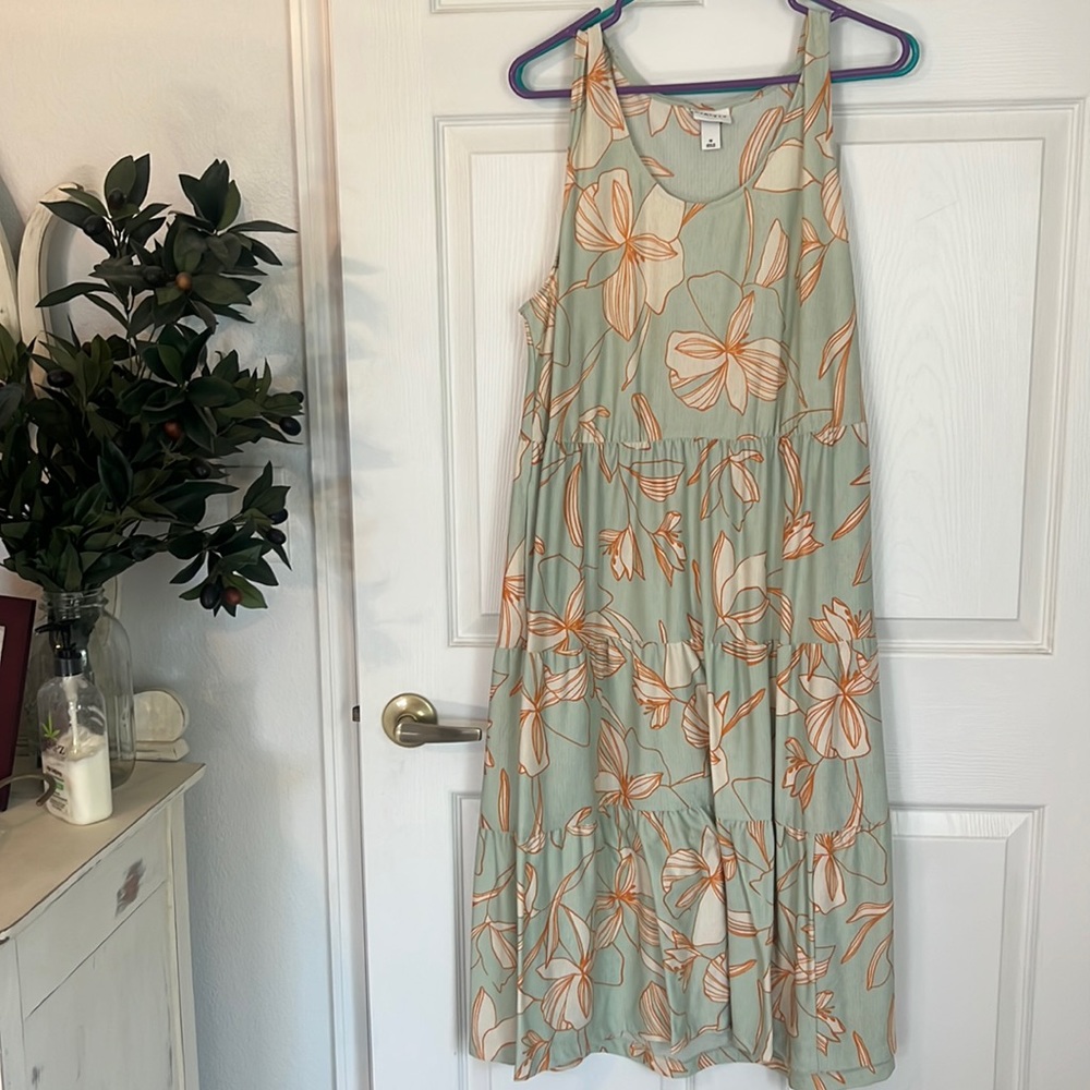 Tiered sundress flowy and cute! 1x